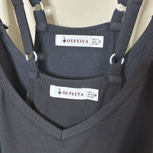 New Causal V-Neck Sleeveless Harem
Overall Jumpsuit in Black - Picture 2 of 2